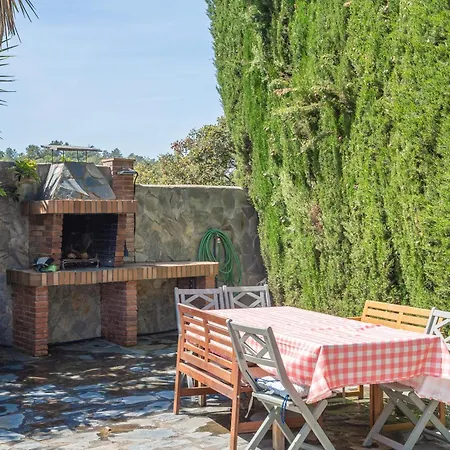 Champagne Villa