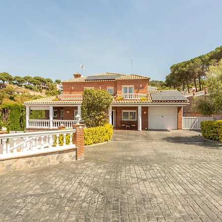 Champagne Villa *